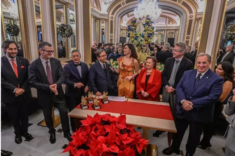 Riapre la sala degli specchi del Gran Caffè Gambrinus