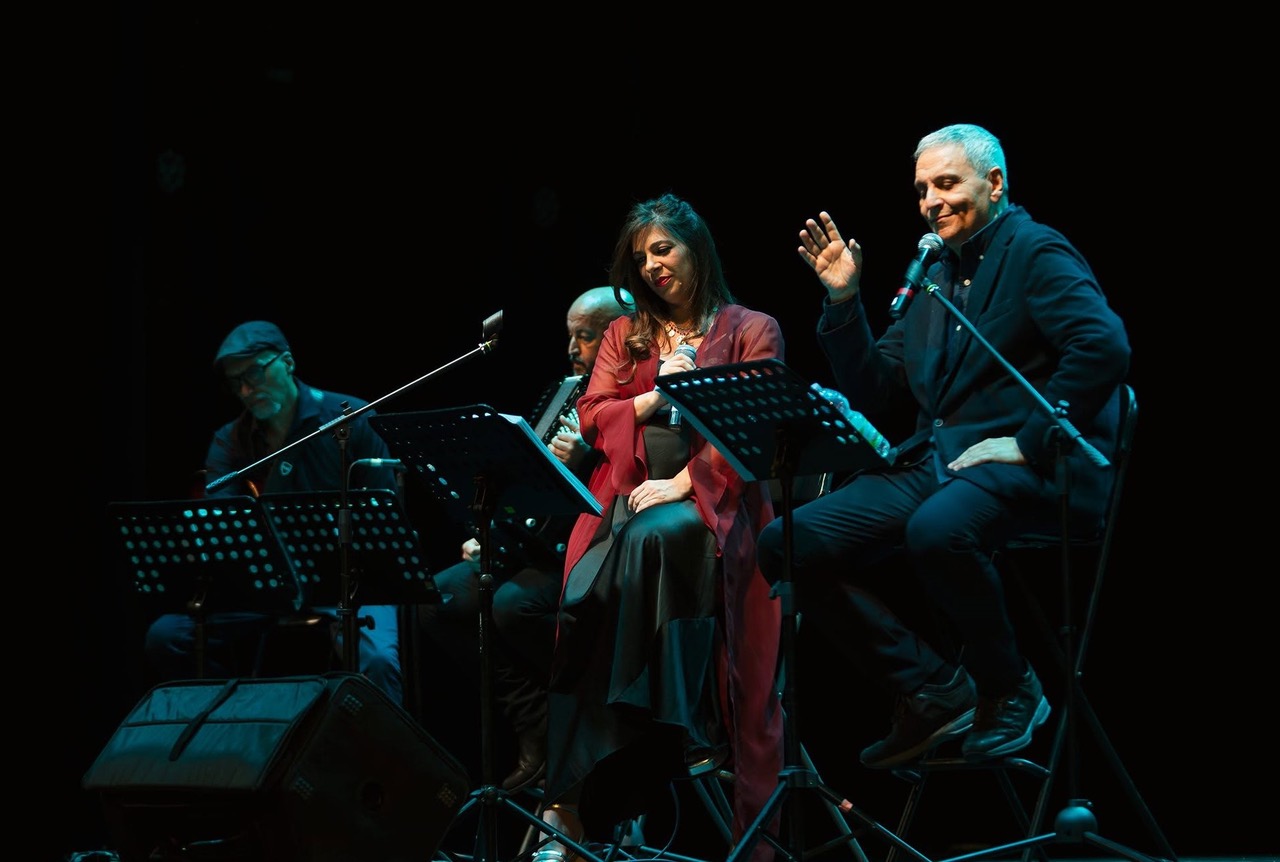 “COLPI DI SCENA”: TEATRO, MISTERO, BLUES E SOUL PER RACCONTARE LA NAPOLI POLICENTRICA